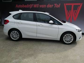 2-serie Active Tourer 220i LUXURY | AUTOMAAT | PAN