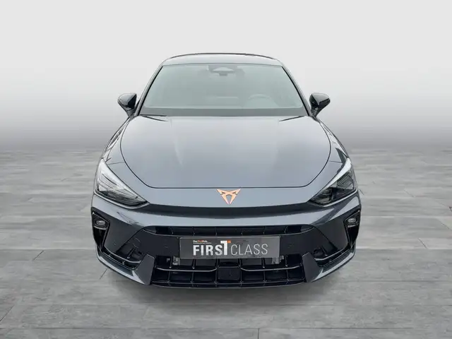 Cupra Leon view 2