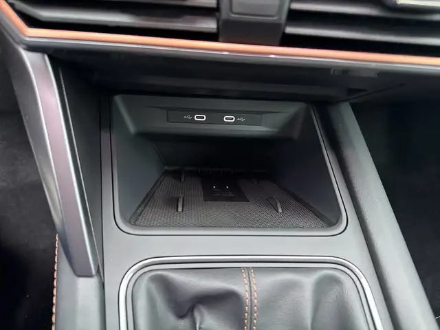 Cupra Leon view 26