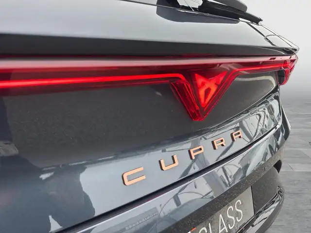 Cupra Leon view 6