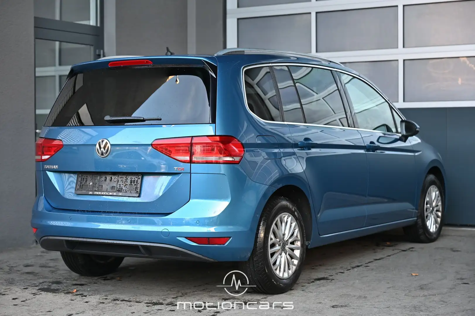 Volkswagen Touran 1.6 TDI BMT Highline Pickerl NEU Blau - 2