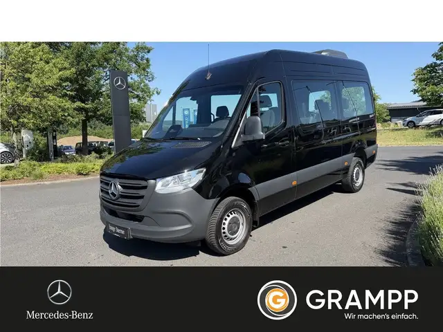 Mercedes-Benz Sprinter main image