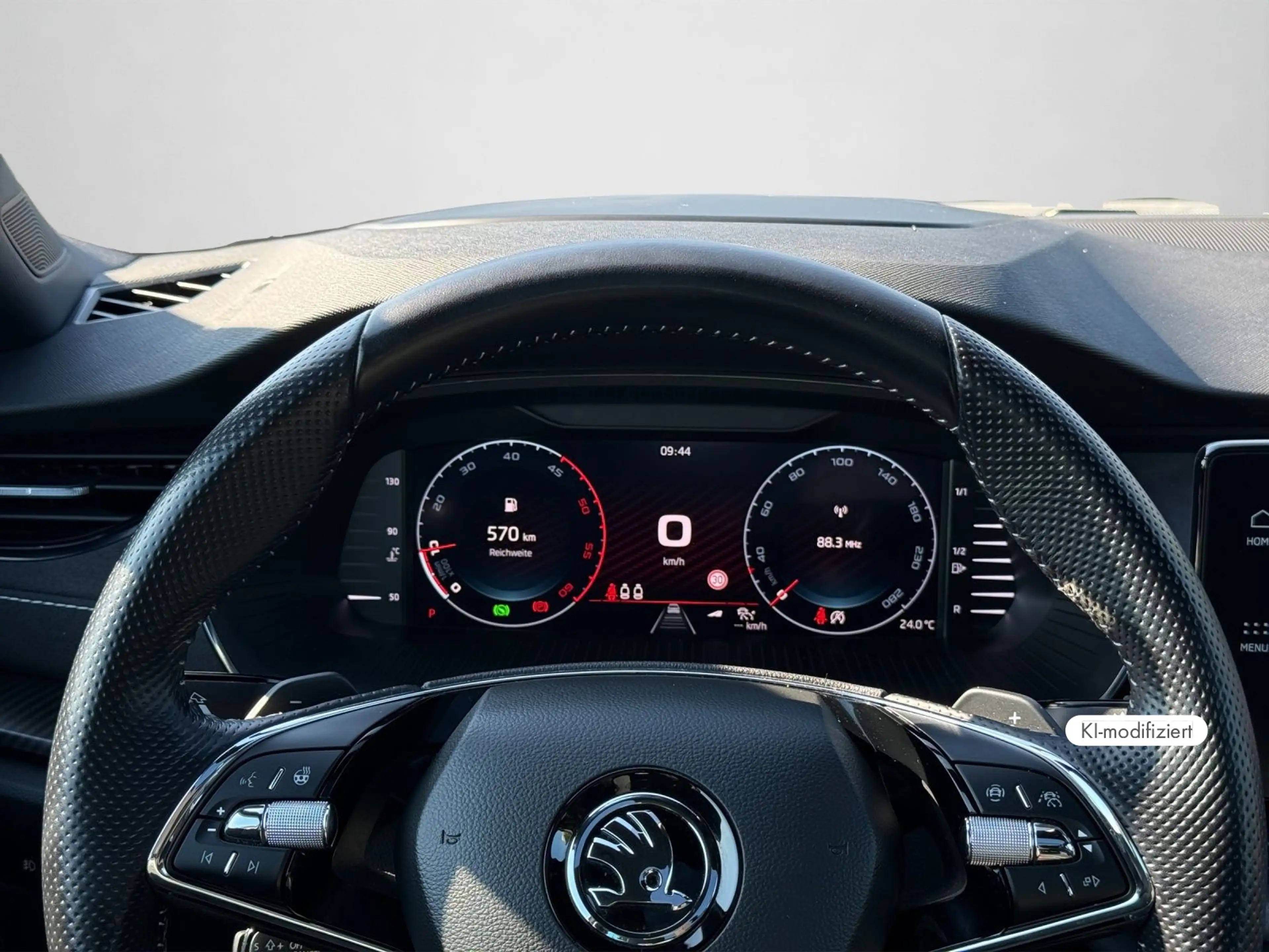 Skoda Octavia Combi RS 2,0 TDI DSG PLUS EDITION NAV PA — photo 10