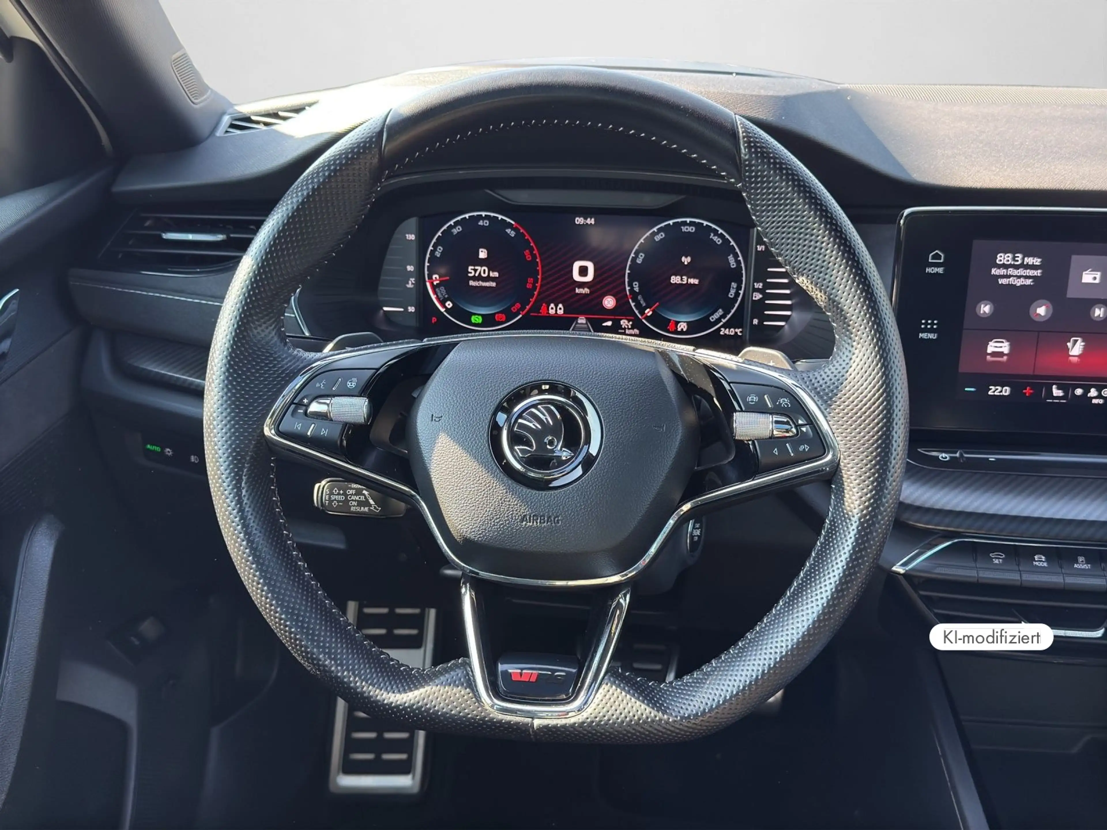 Skoda Octavia Combi RS 2,0 TDI DSG PLUS EDITION NAV PA — photo 9