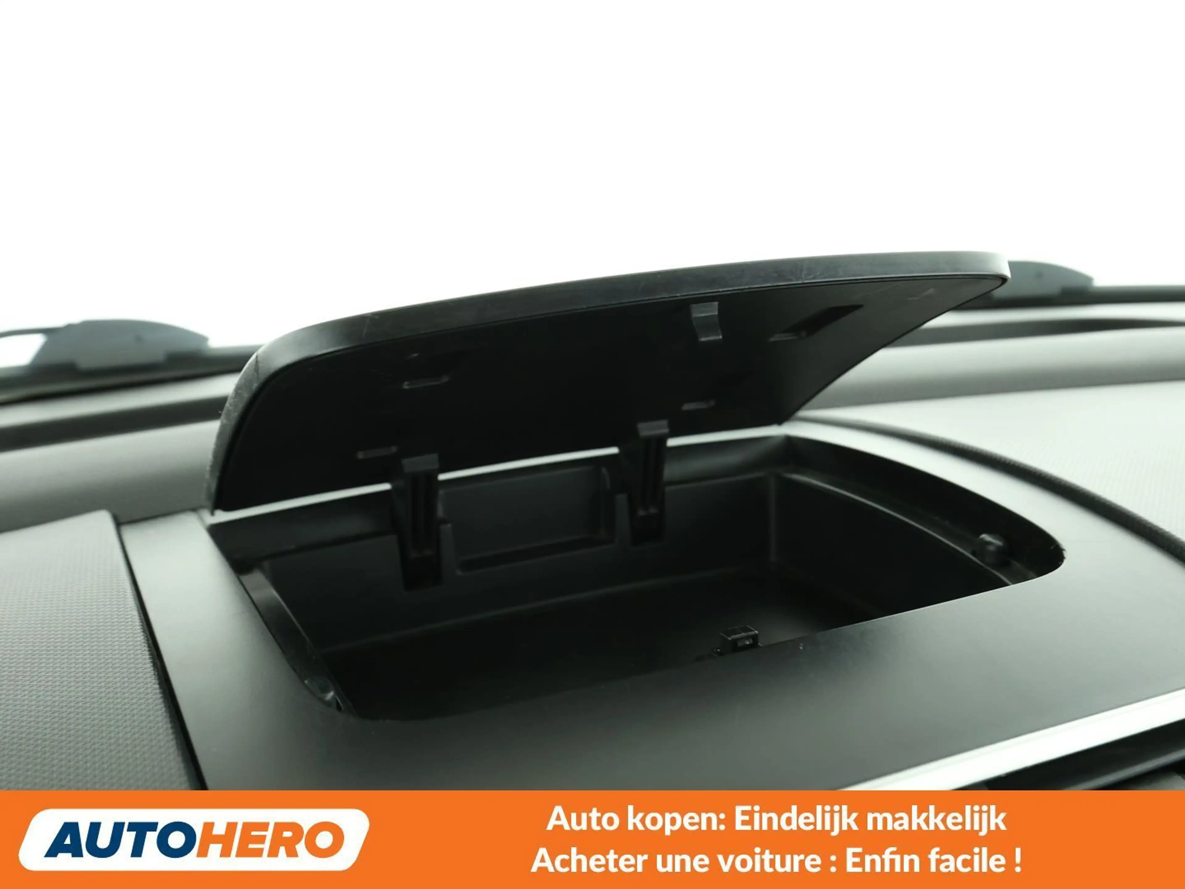 Suzuki Swift 1.2 Avantage — photo 13