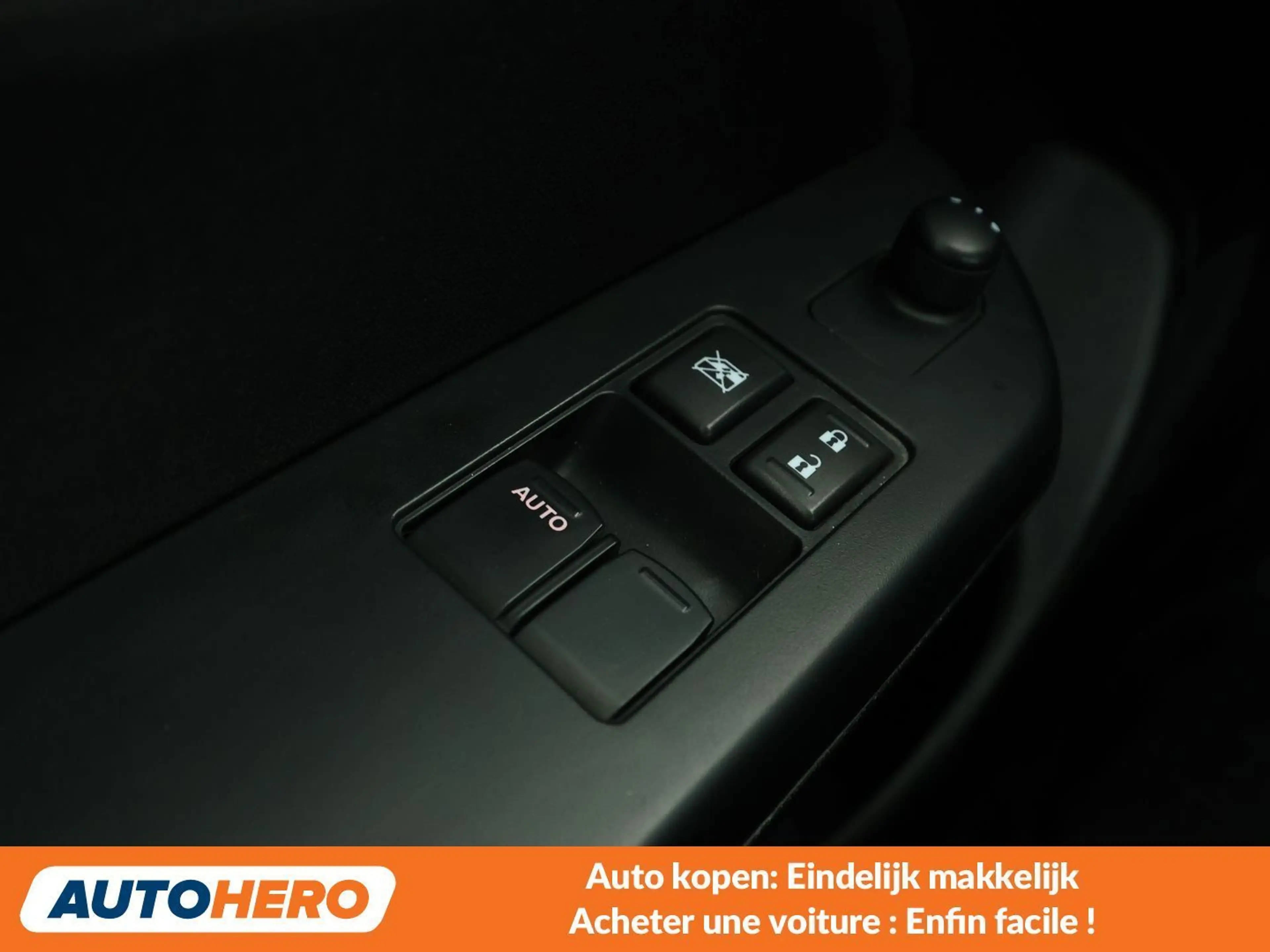 Suzuki Swift 1.2 Avantage — photo 10