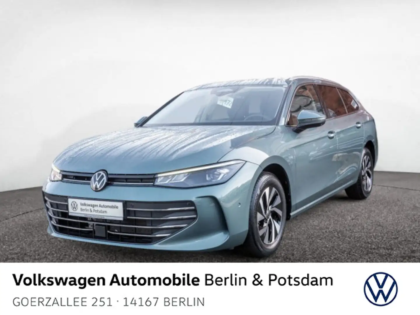 Volkswagen Passat Variant 1.5 eTSI DSG Leder/Alcan P-Dach L Grün - 1