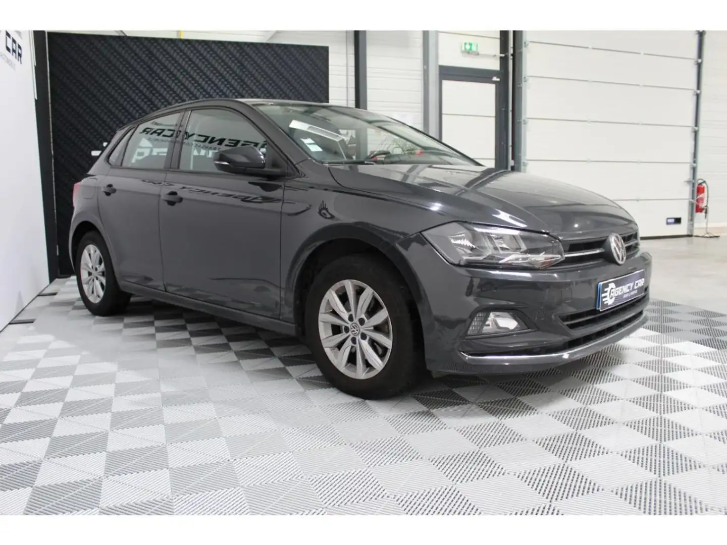 Volkswagen Polo 1.6 16V TDI - 95 - BV DSG 7 VI AW Confortline Gris - 2