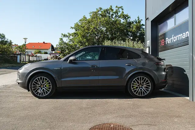Porsche Cayenne Coupé E-Hybrid | Sport Chrono | Luftfederung | ... Ansicht 3