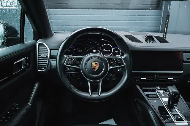 Porsche Cayenne Coupé E-Hybrid | Sport Chrono | Luftfederung | ... Ansicht 16