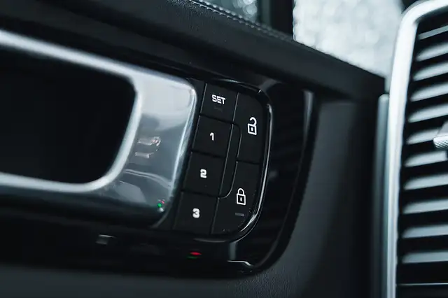 Porsche Cayenne Coupé E-Hybrid | Sport Chrono | Luftfederung | ... Ansicht 33
