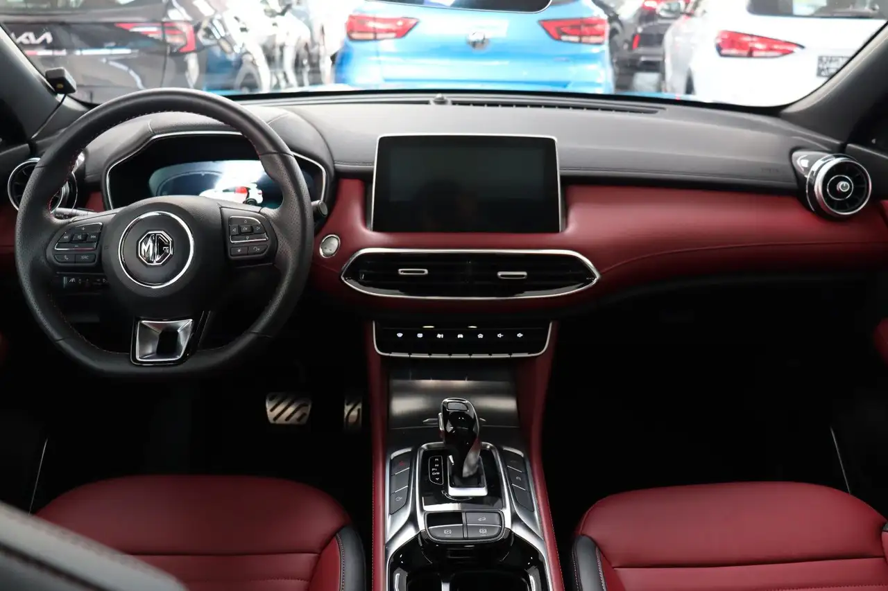 MG HS 1.5 AT Luxury Leder Navi SHZ ACC E.Heck SOFOR 7
