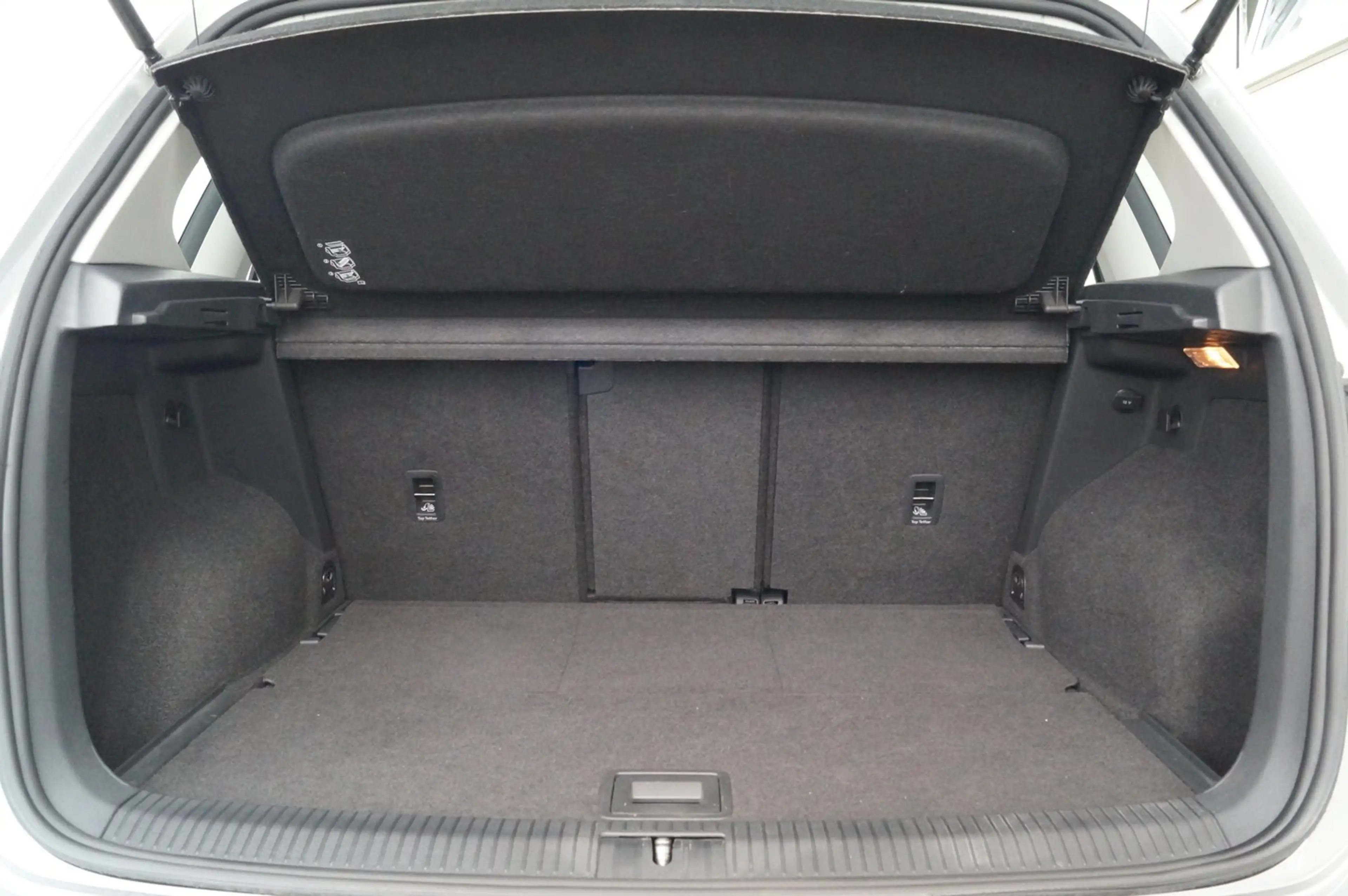 Volkswagen Golf Sportsvan Rabbit TSI DSG — photo 10