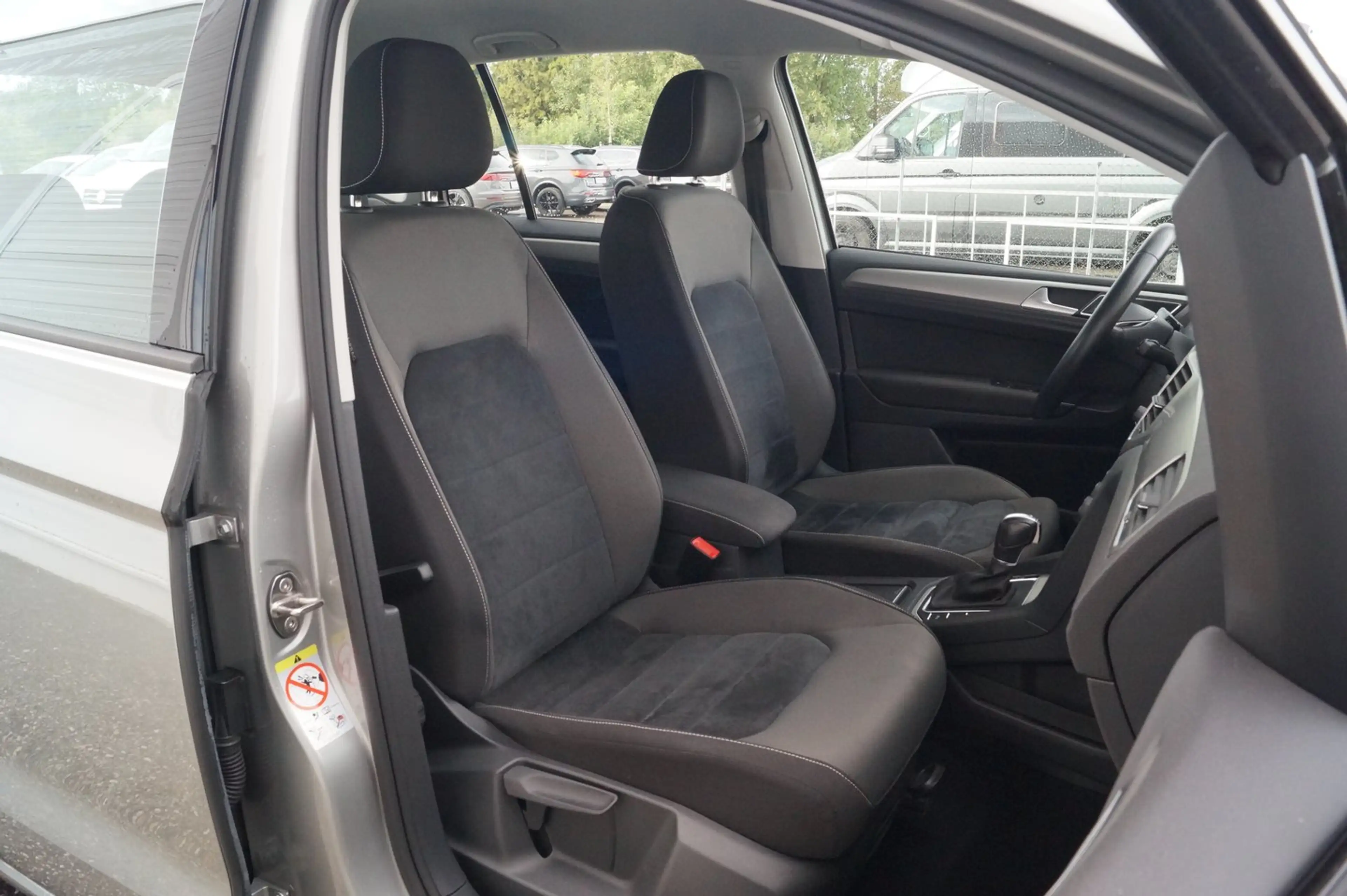 Volkswagen Golf Sportsvan Rabbit TSI DSG — photo 8