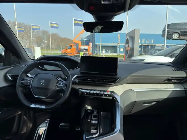Peugeot 3008 view 10
