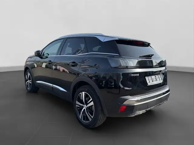 Peugeot 3008 view 3