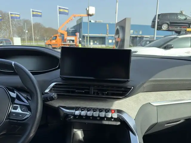 Peugeot 3008 view 12