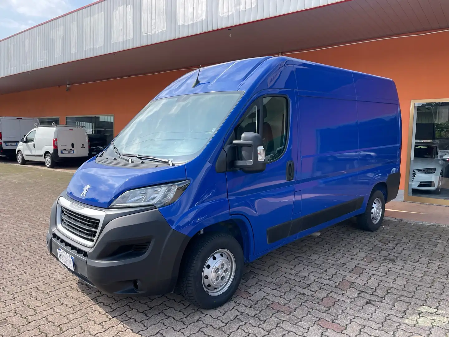 Peugeot Boxer 333 2.2 BlueHDi 140 S&S PM-TM Furgone Blu/Azzurro - 1