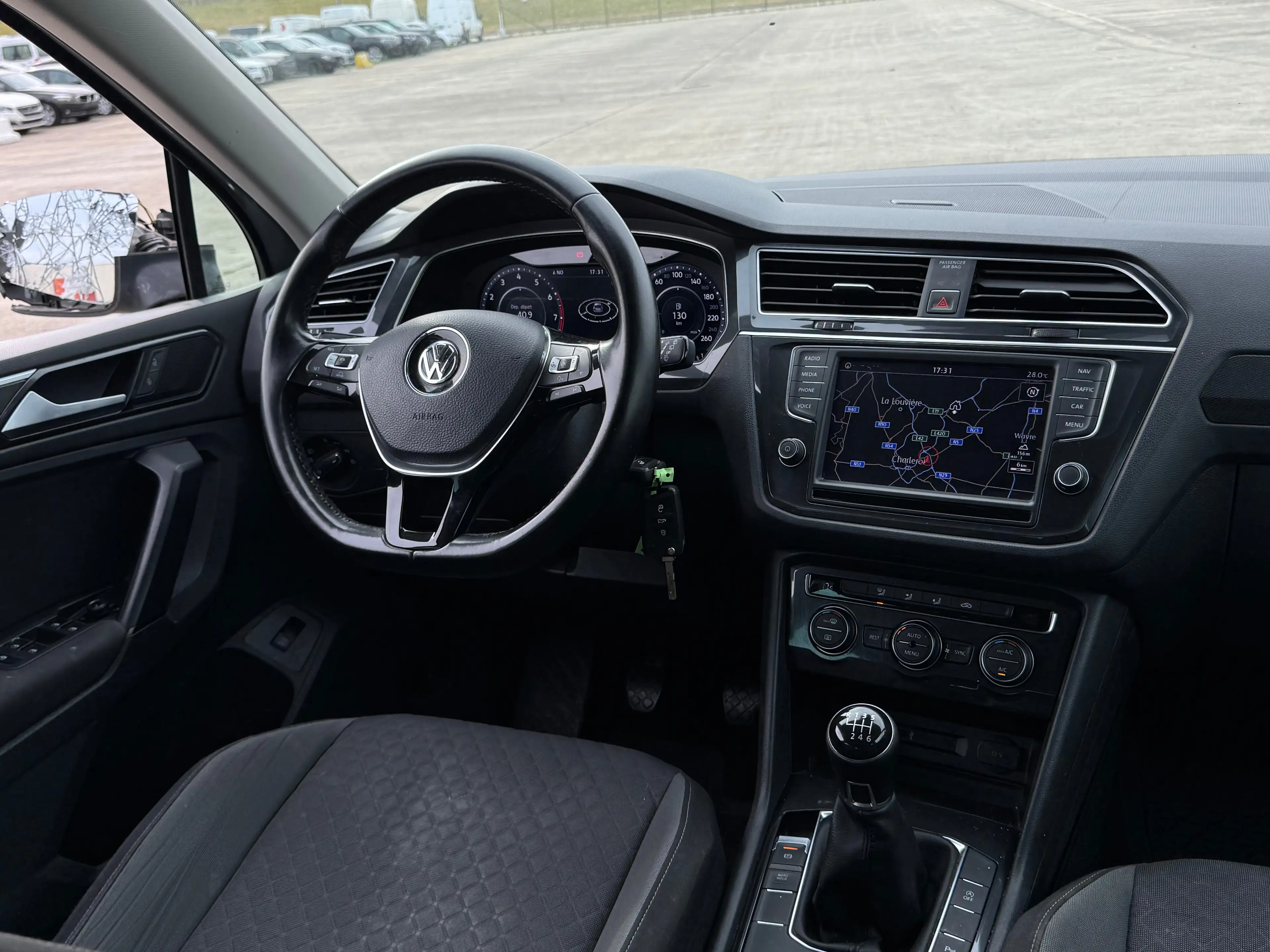 Volkswagen Tiguan 1.4 TSI / NAVI / COCKPIT / ETAT NEUF / 1PROP — photo 9
