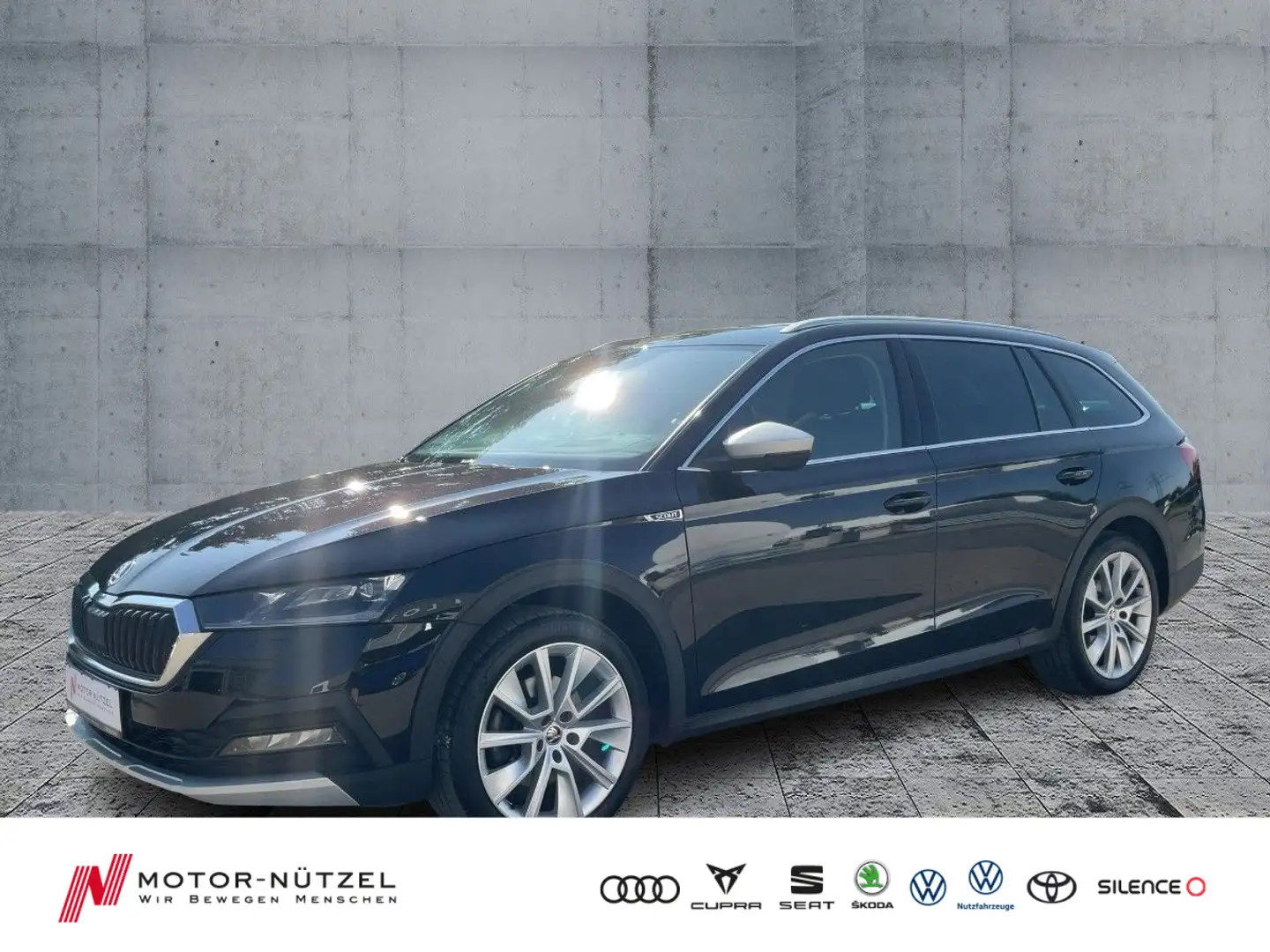 Skoda Octavia Combi 2.0 TDI DSG SCOUT MATRIX+NAVI+AHK Schwarz - 1