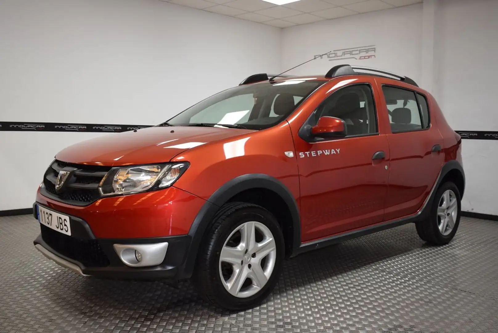 Dacia Sandero Stepway dCi 90 Mauve - 1