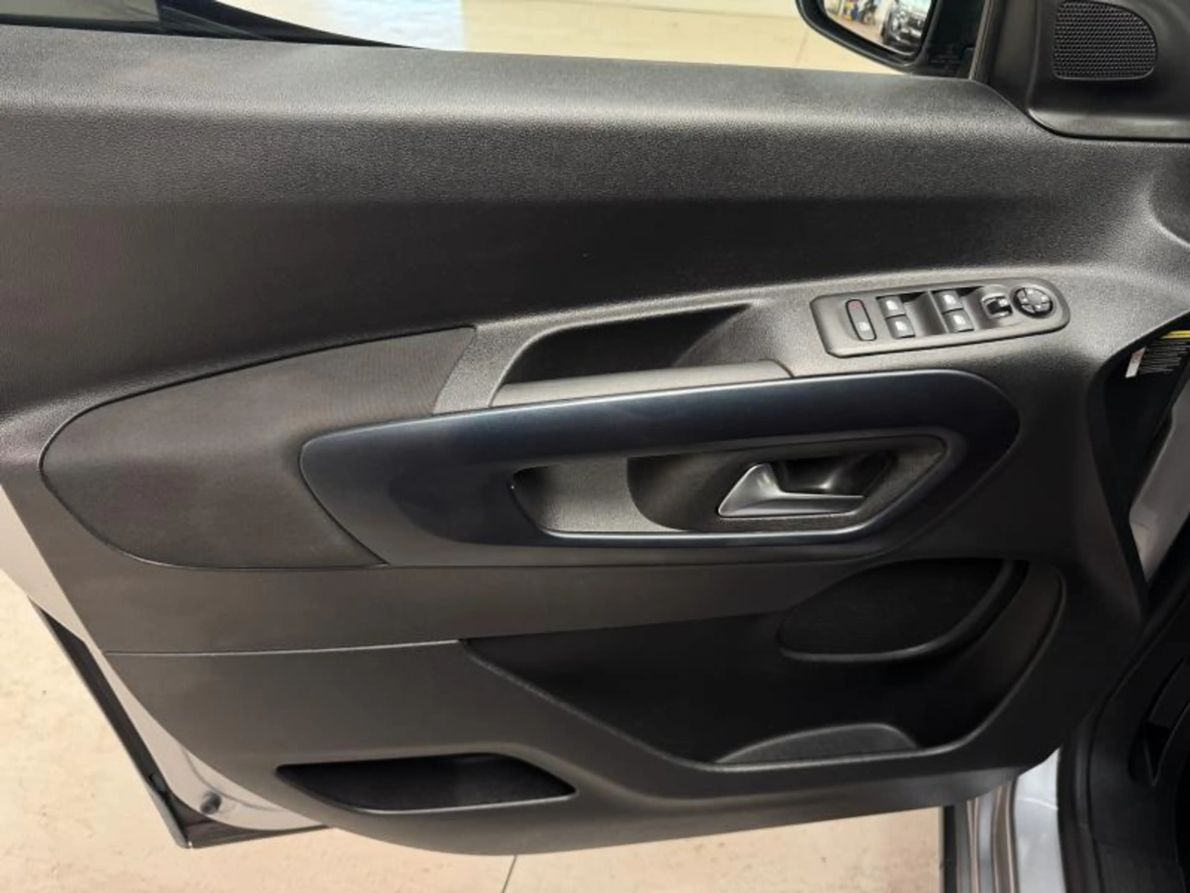 Peugeot Rifter 1.2i STD Allure S&S LED|GPS|PDC|CRUISE|CARPLAY... — photo 22