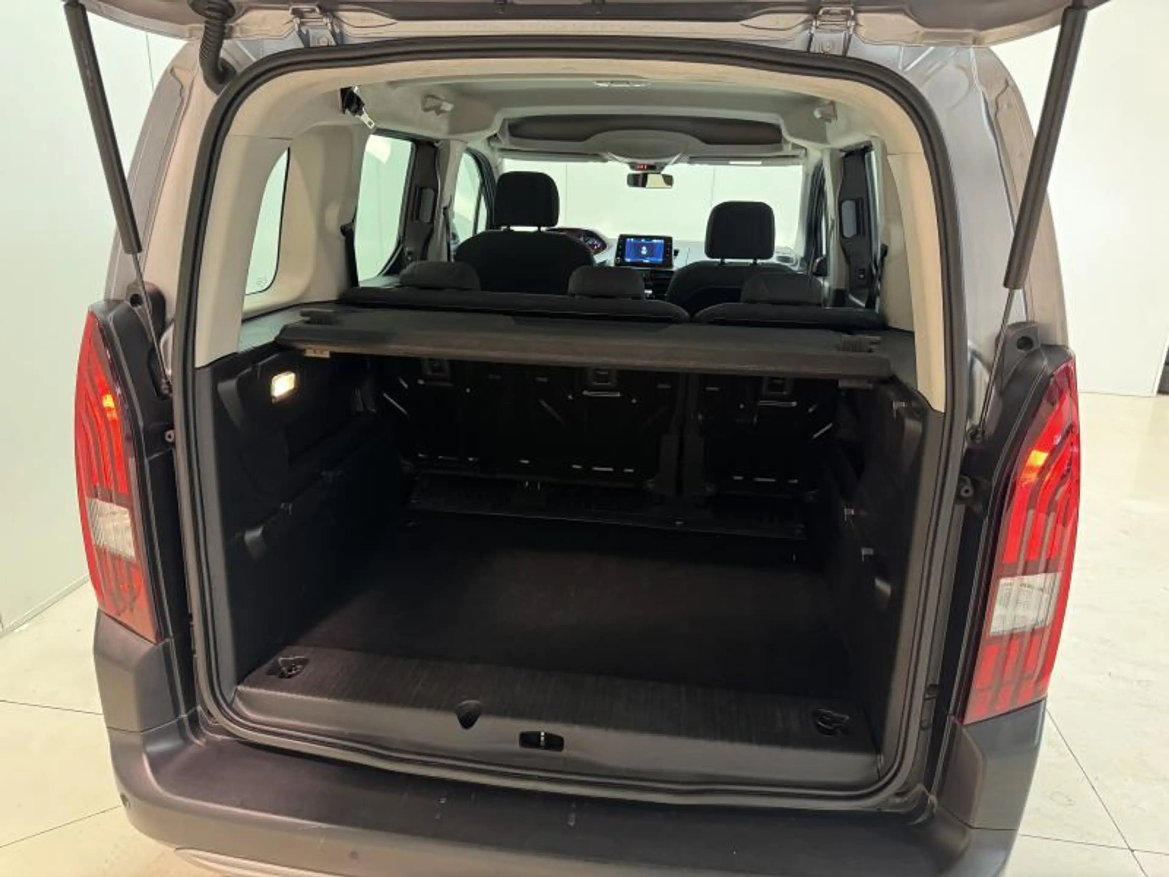 Peugeot Rifter 1.2i STD Allure S&S LED|GPS|PDC|CRUISE|CARPLAY... — photo 23