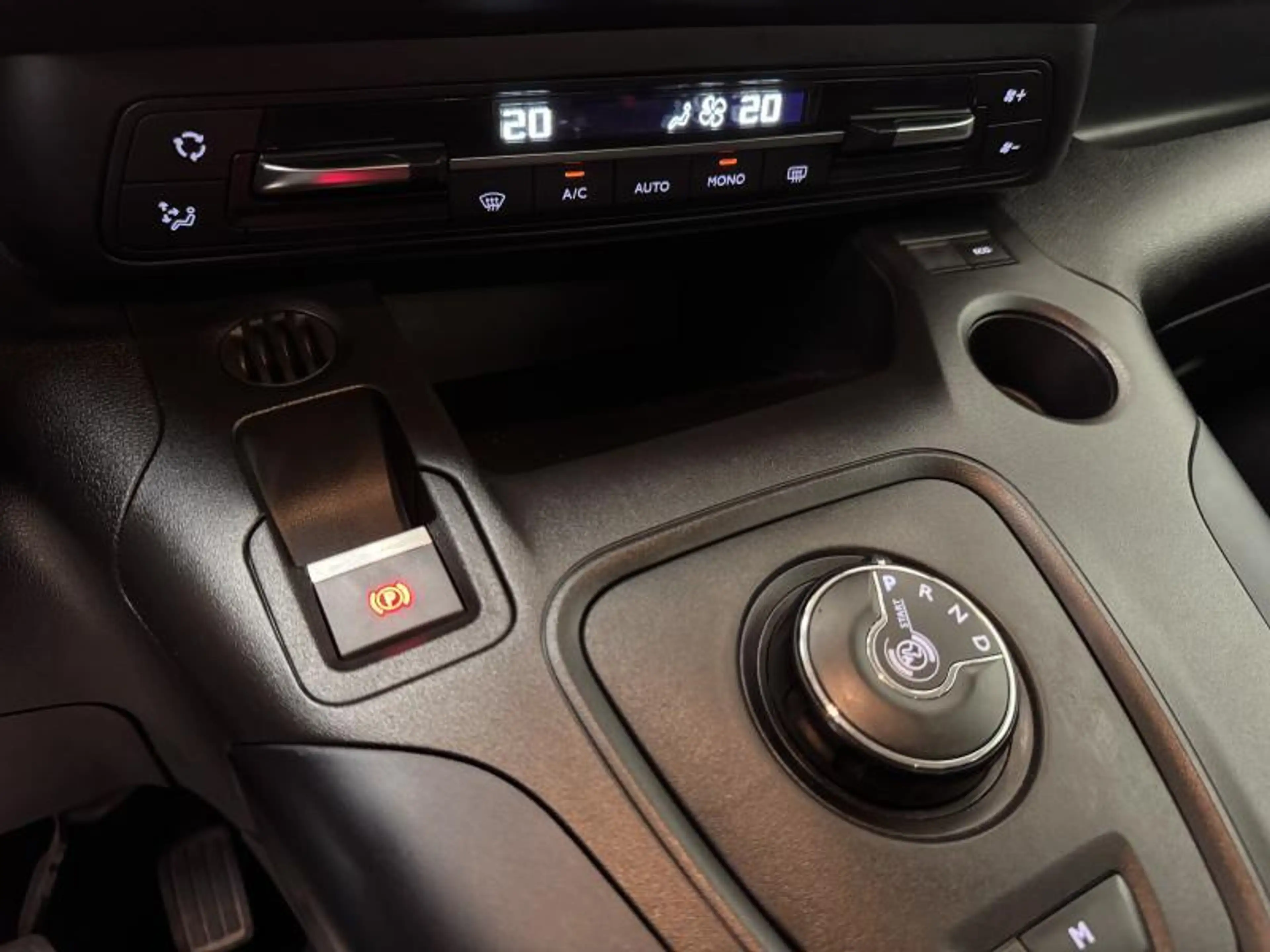 Peugeot Rifter 1.2i STD Allure S&S LED|GPS|PDC|CRUISE|CARPLAY... — photo 20