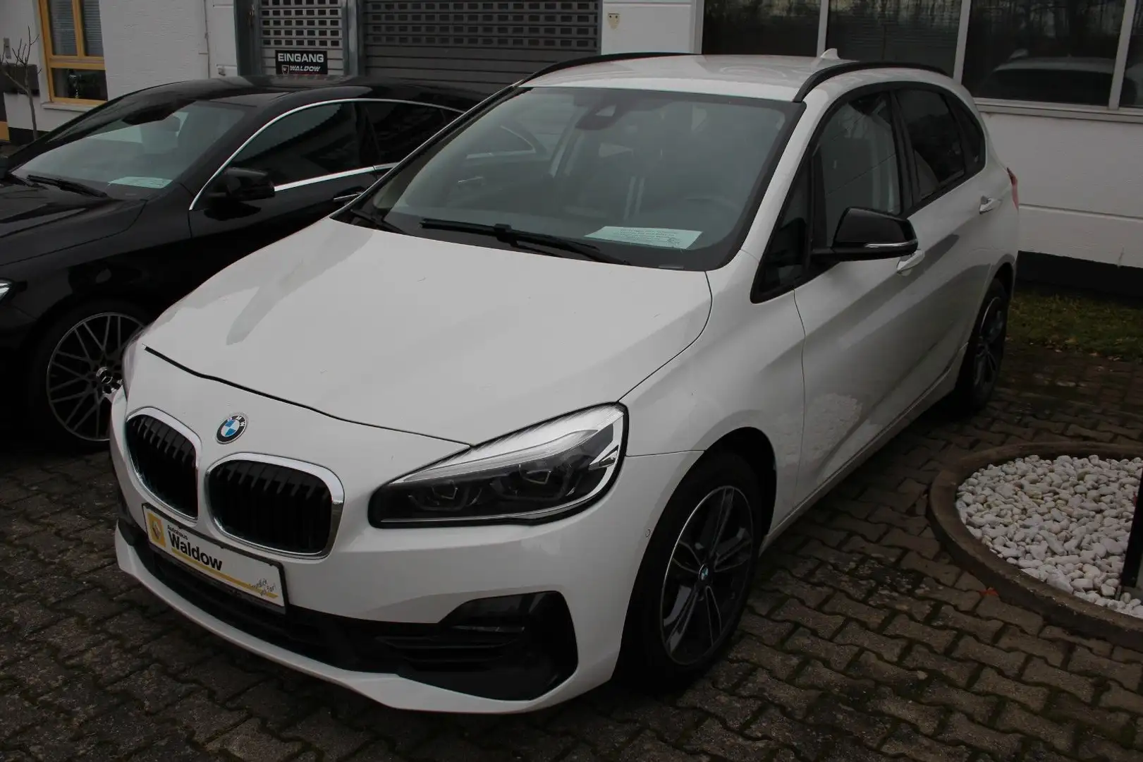 BMW 218 Weiß - 2