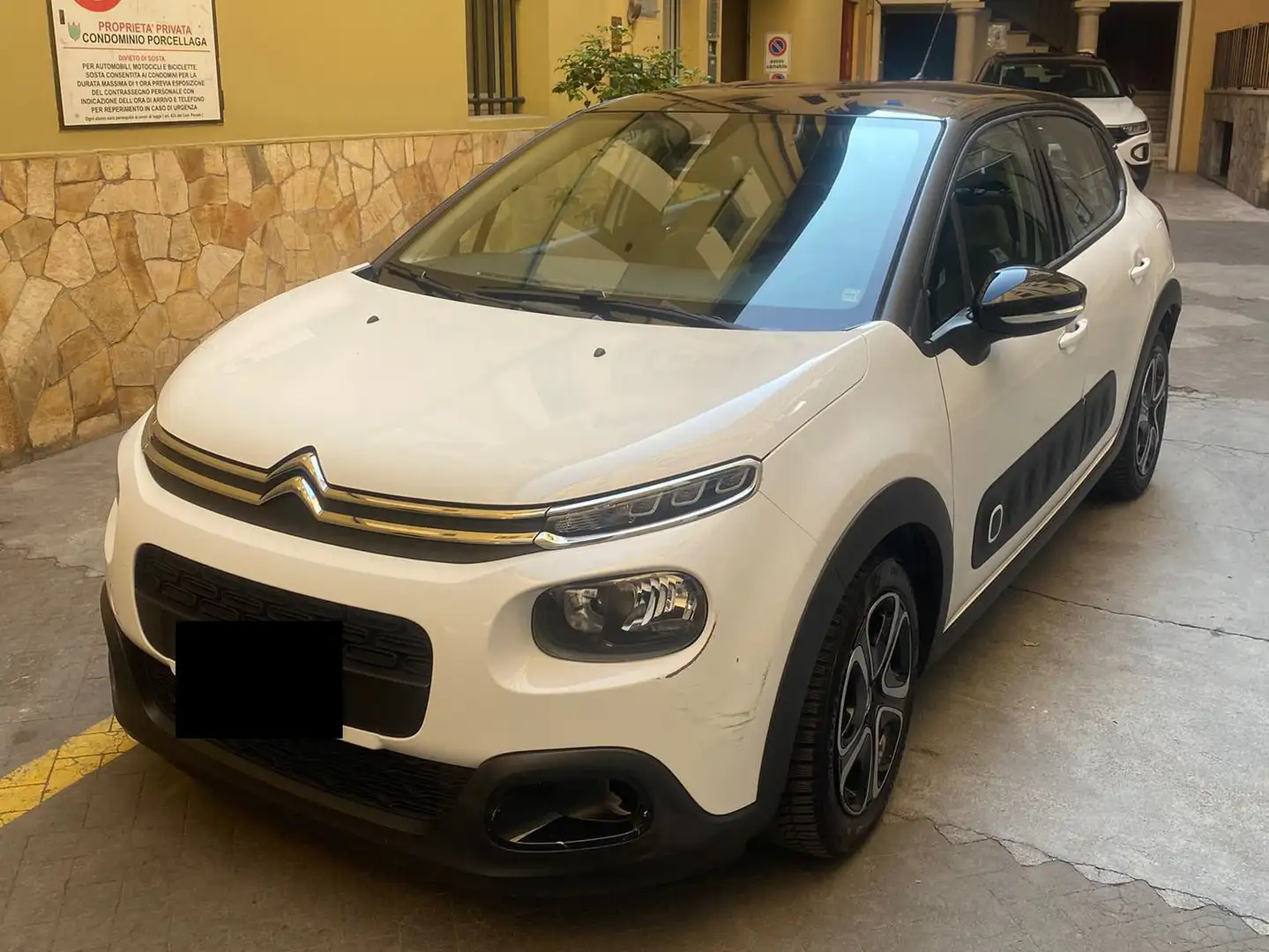 Citroen C3 C3 III 2017 1.6 bluehdi Shine s Bianco - 1