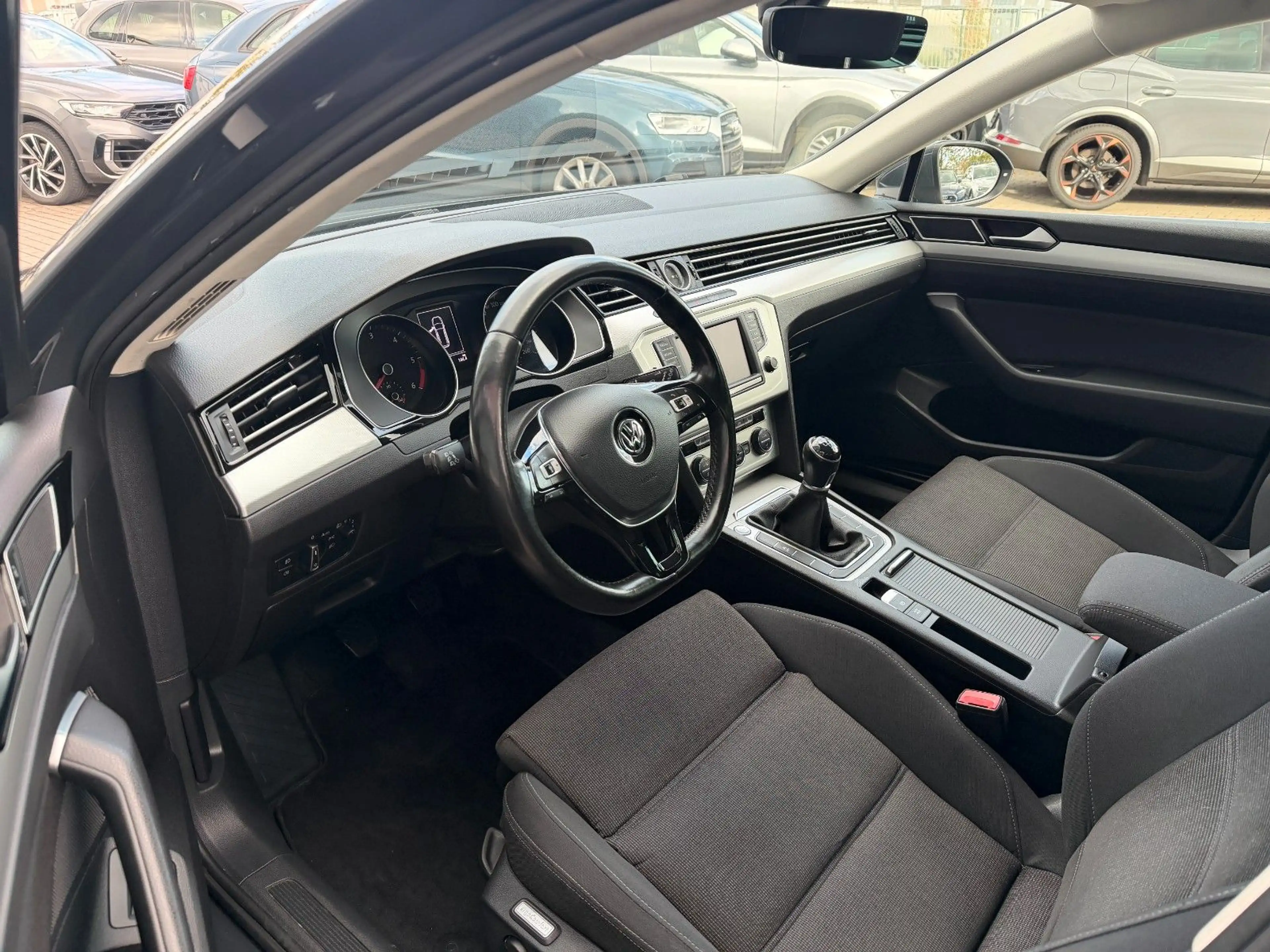 Volkswagen Passat Variant 2.0 TDI*ACC*CarPlay* — photo 11