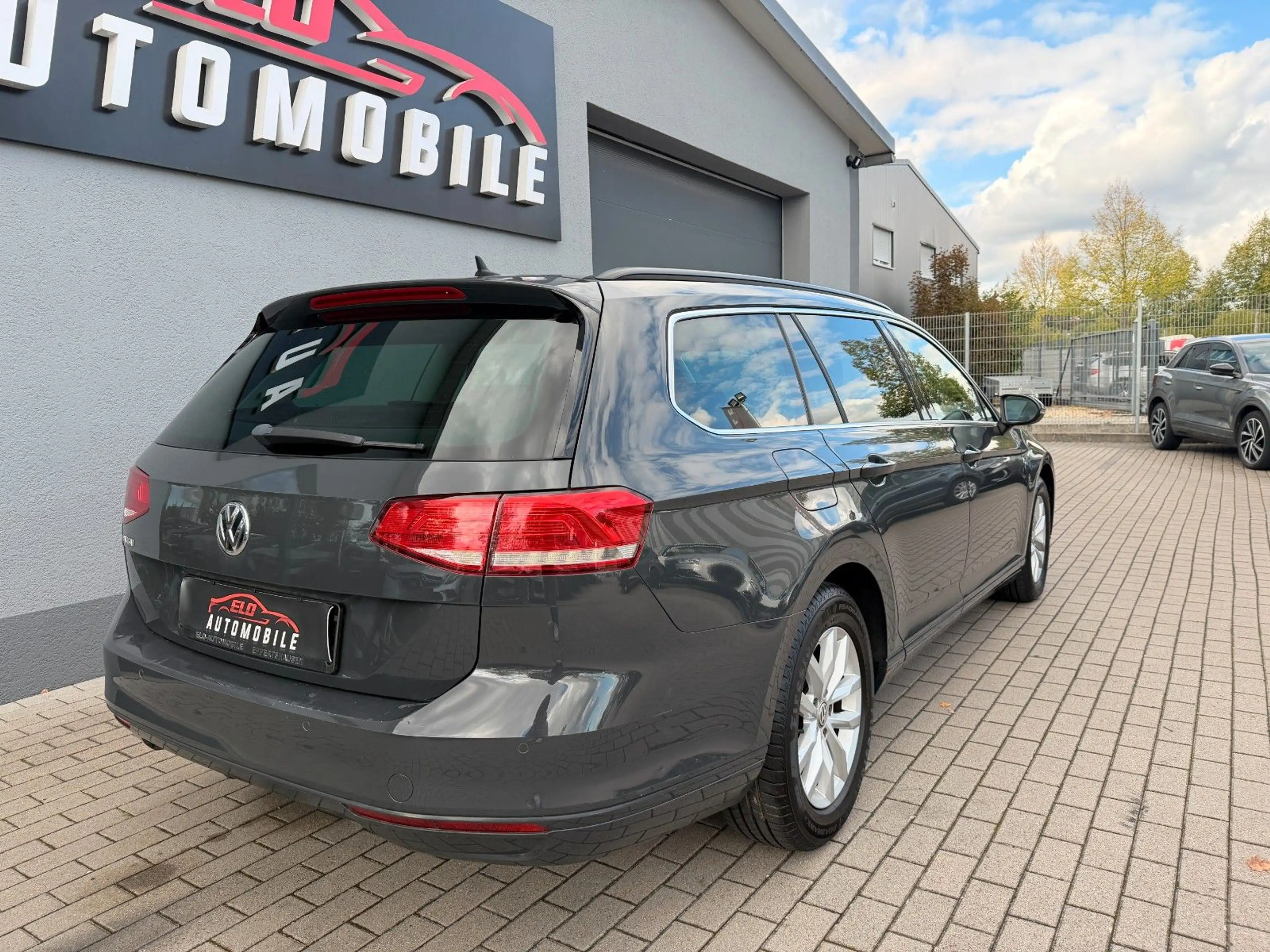 Volkswagen Passat Variant 2.0 TDI*ACC*CarPlay* — photo 3