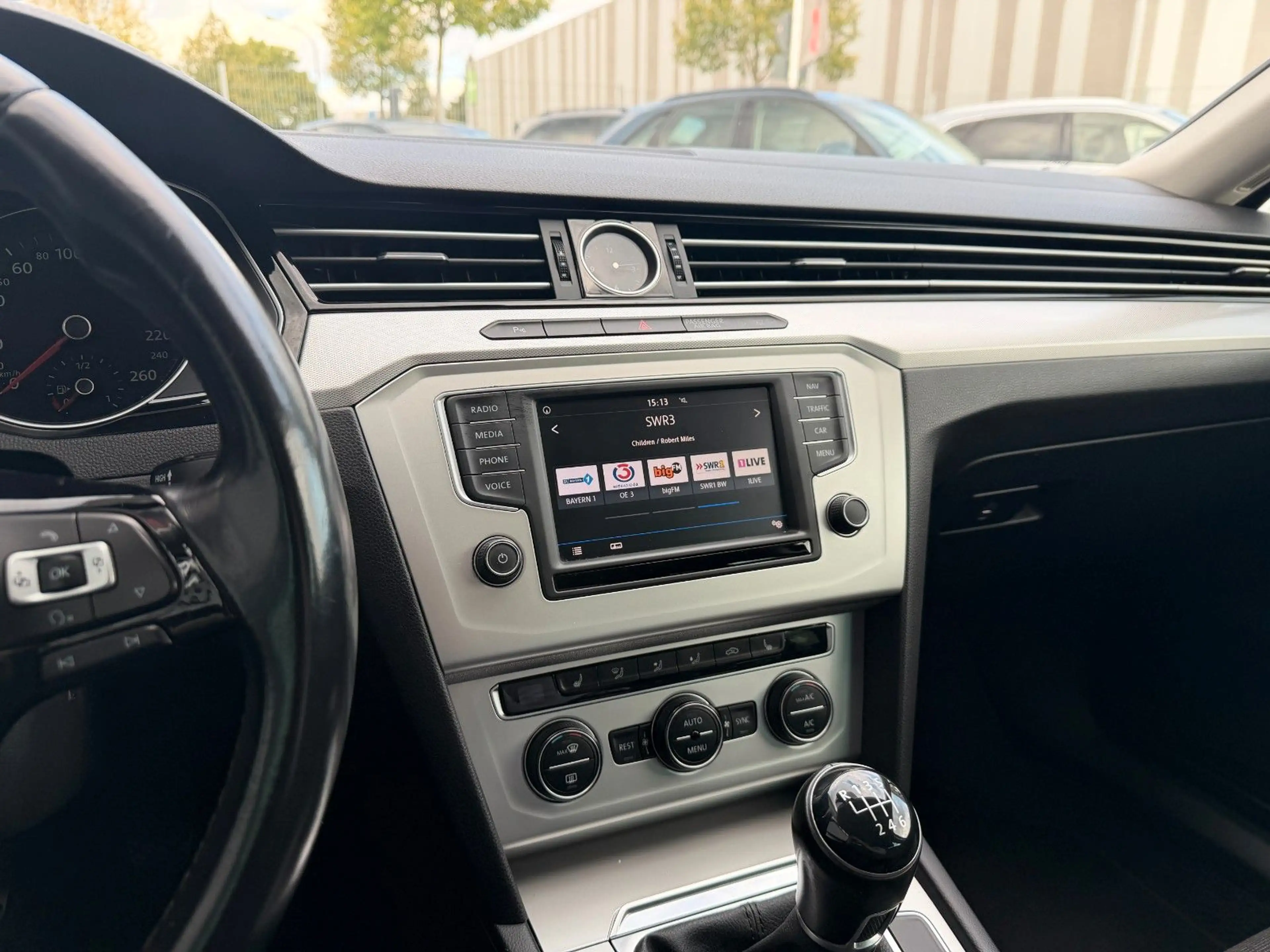 Volkswagen Passat Variant 2.0 TDI*ACC*CarPlay* — photo 14