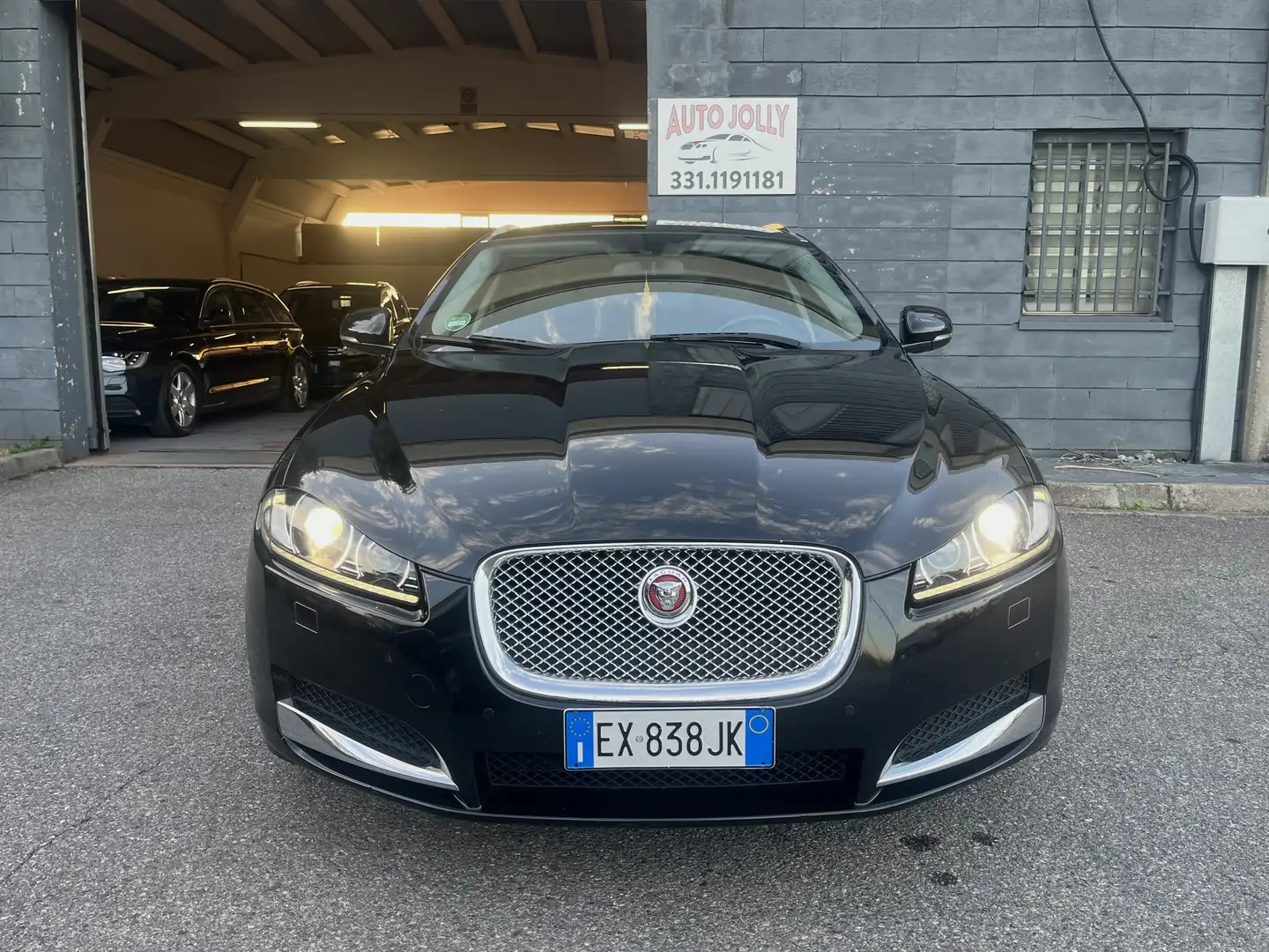 Jaguar XF Sportbrake 2.2d Portfolio 200cv auto Noir - 1
