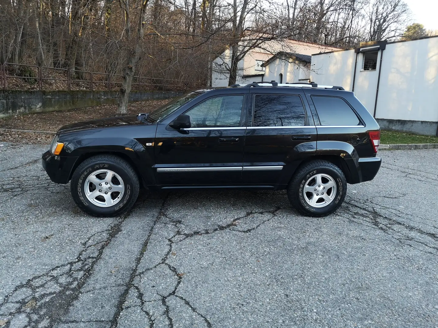 Jeep Grand Cherokee Grand Cherokee 3.0 V6 crd  Overland auto my08 Noir - 1