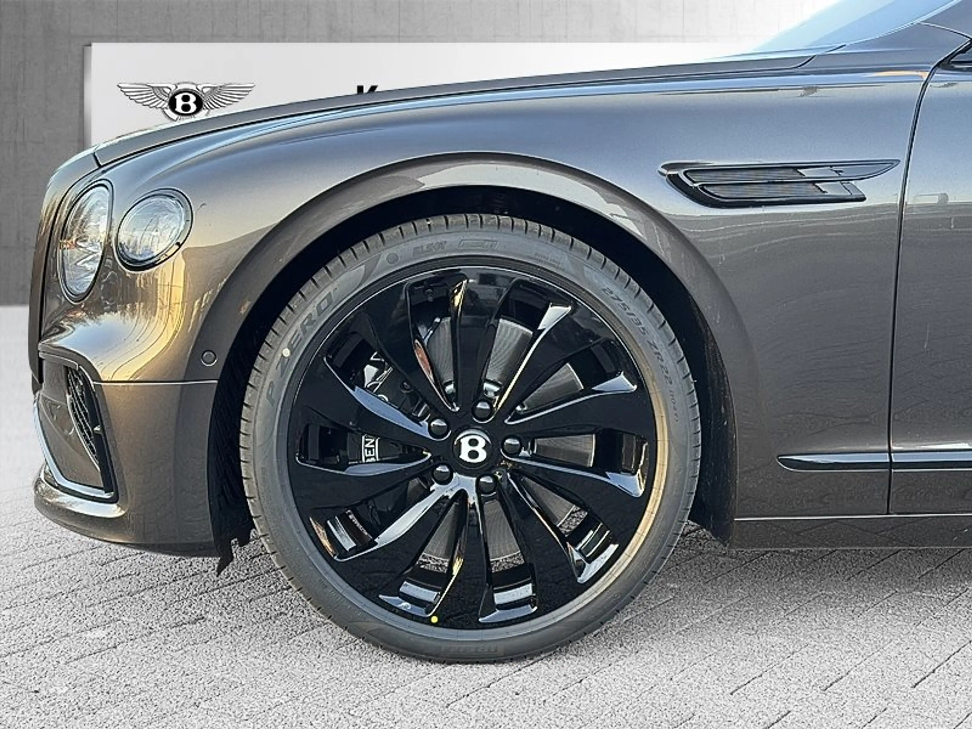 Bentley Flying Spur V8 Hybrid *B&O*Rotating* — photo 4