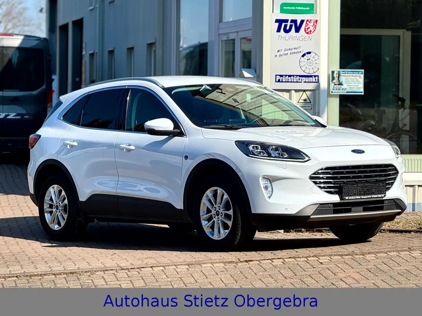 Ford Kuga Titanium X, Top Zustand und Ausstattung Weiß - 1