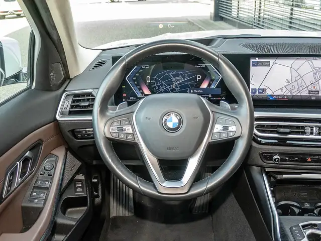 BMW 3 Series view 10