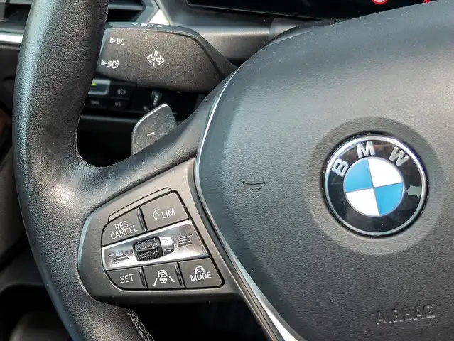 BMW 3 Series view 13