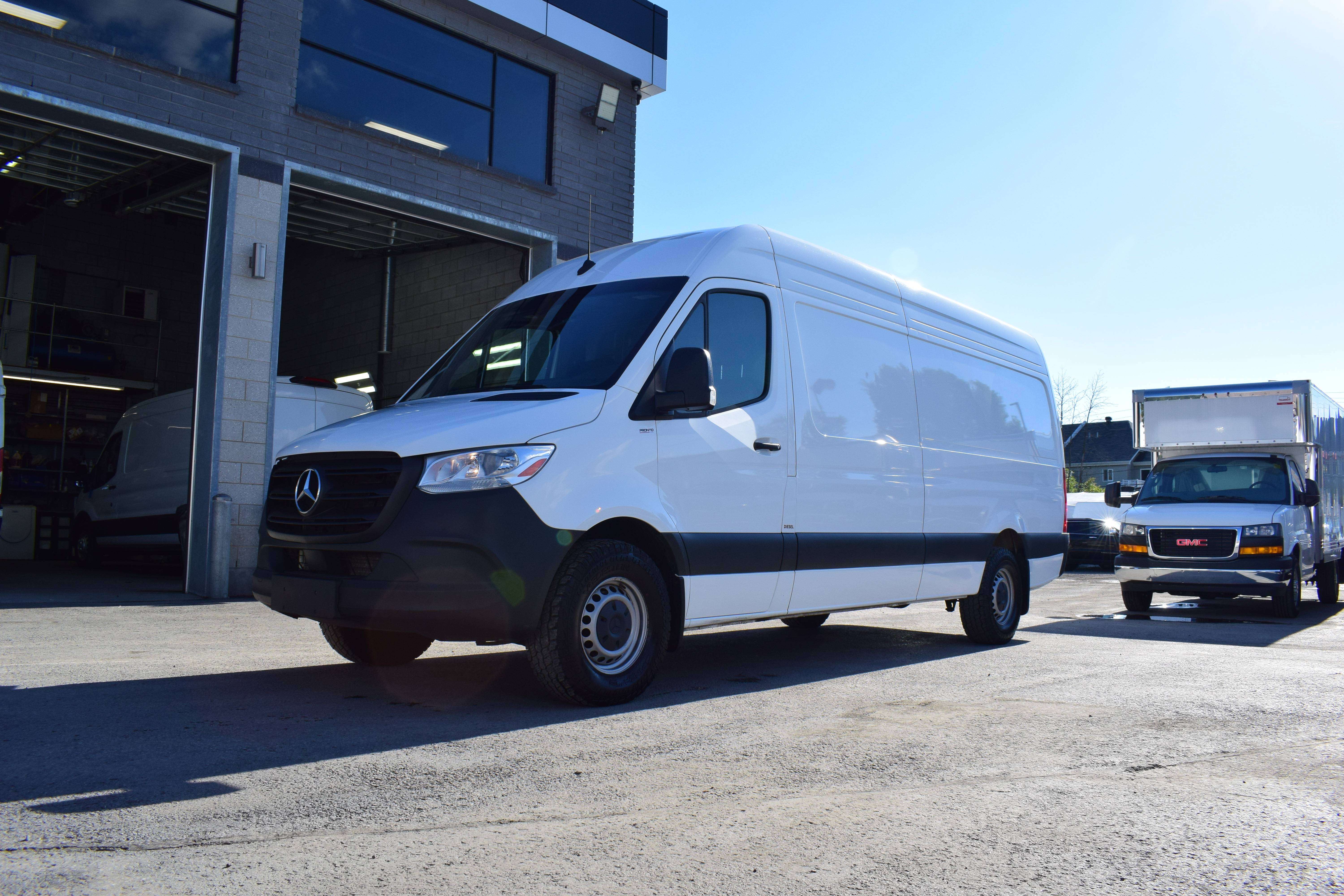 2024 Mercedes-Benz Sprinter Cargo Van