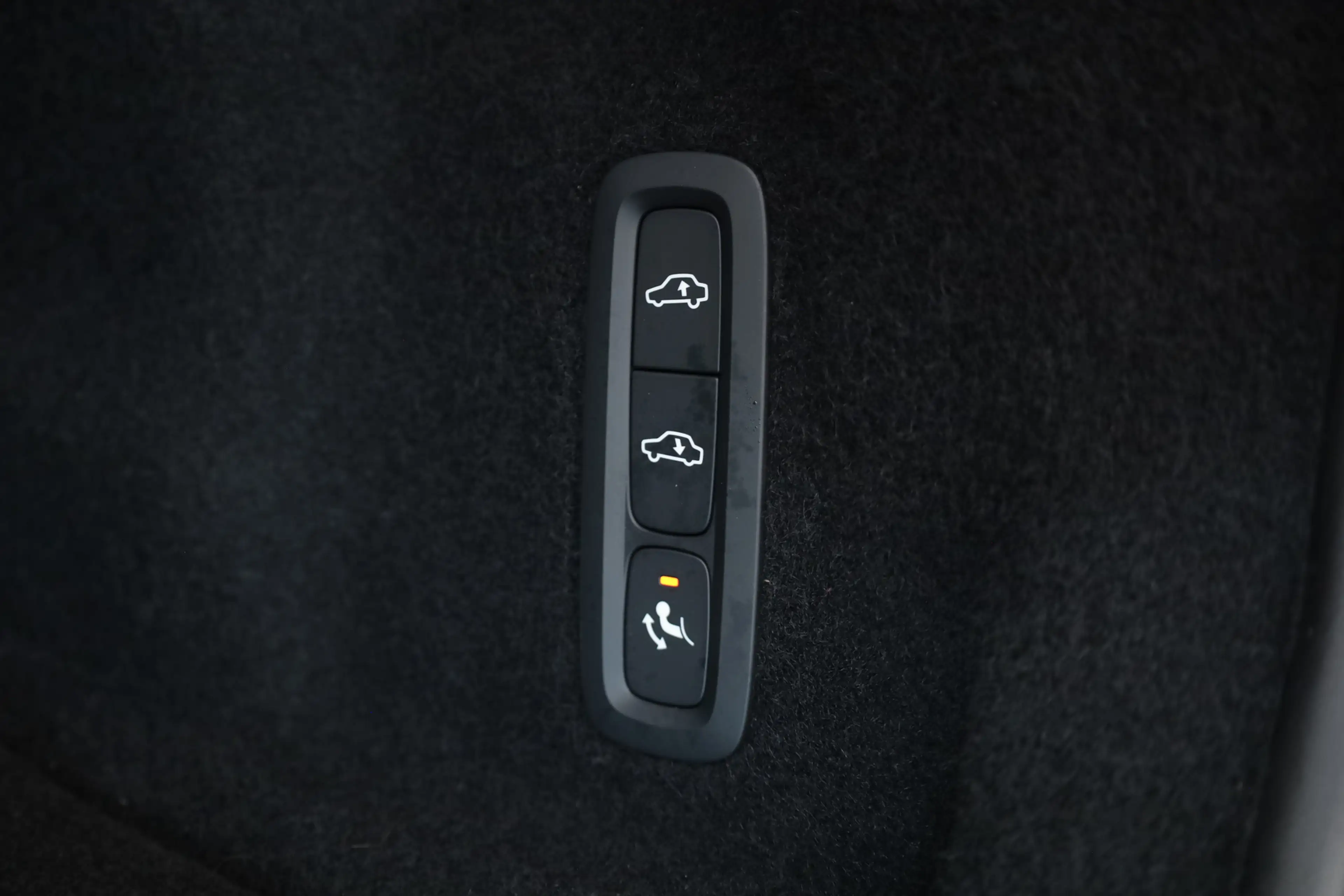 Volvo XC60 2.0 T8 Plug-in hybrid AWD Ultra Black Edition | Lu — photo 28