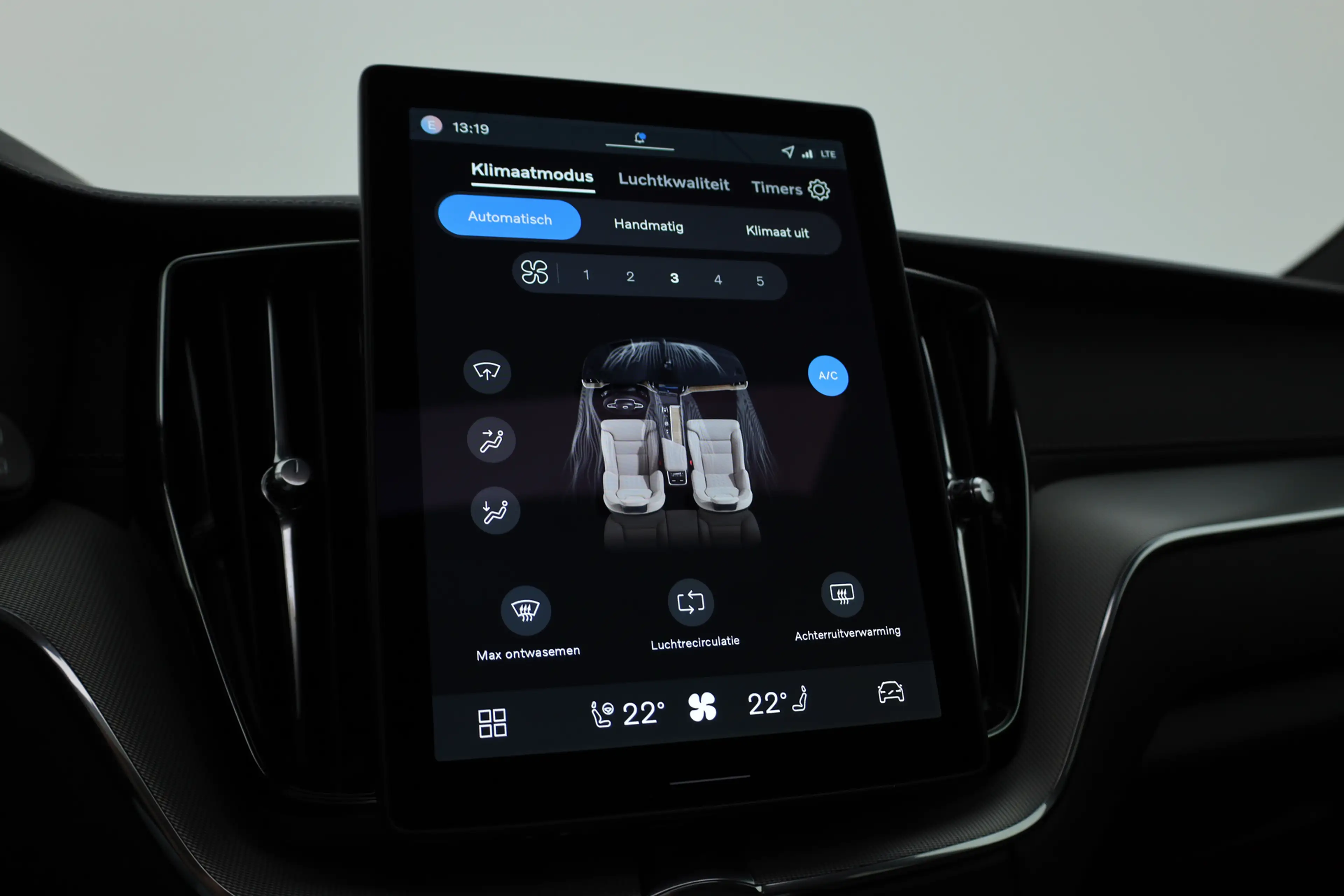 Volvo XC60 2.0 T8 Plug-in hybrid AWD Ultra Black Edition | Lu — photo 19