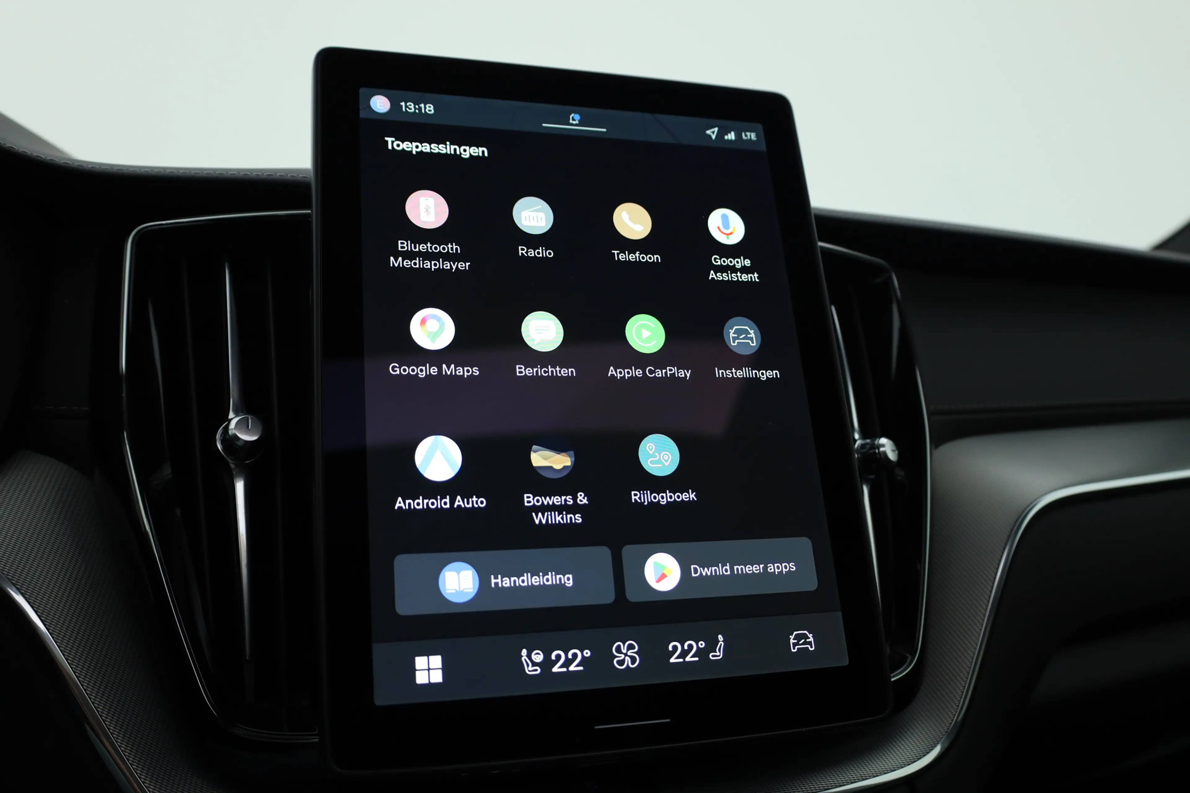 Volvo XC60 2.0 T8 Plug-in hybrid AWD Ultra Black Edition | Lu — photo 17