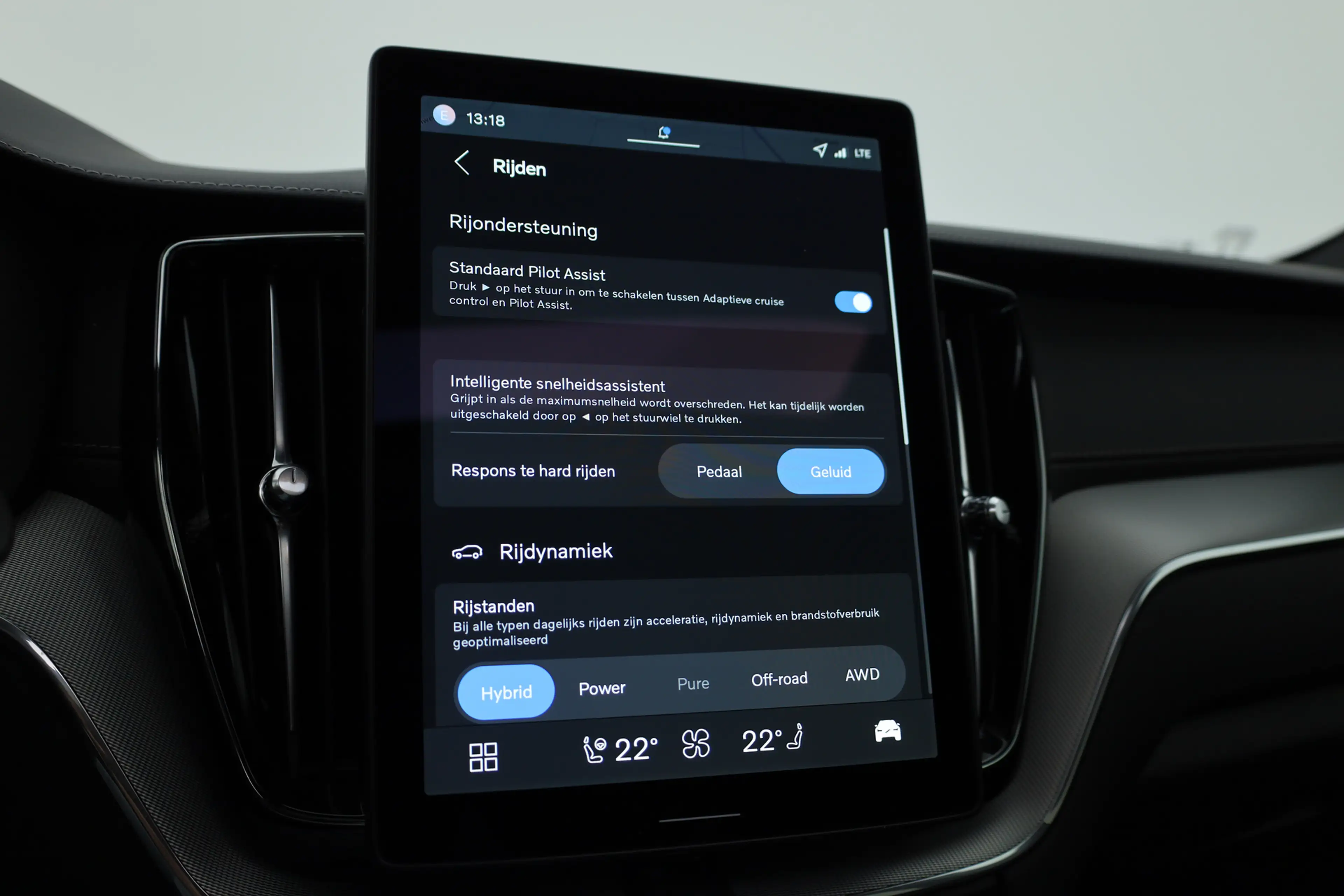 Volvo XC60 2.0 T8 Plug-in hybrid AWD Ultra Black Edition | Lu — photo 18