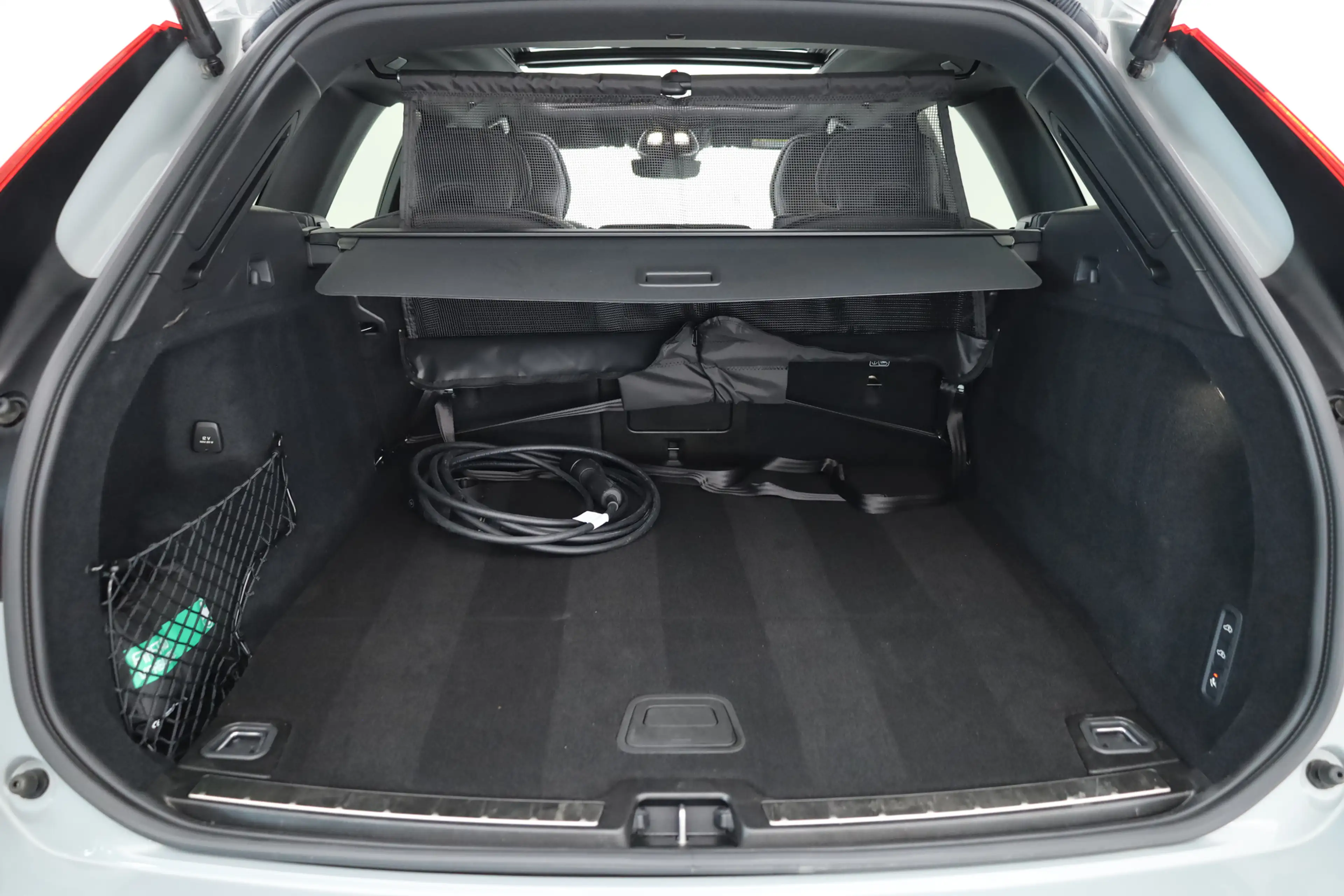 Volvo XC60 2.0 T8 Plug-in hybrid AWD Ultra Black Edition | Lu — photo 27