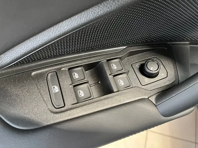 Volkswagen Tayron view 16