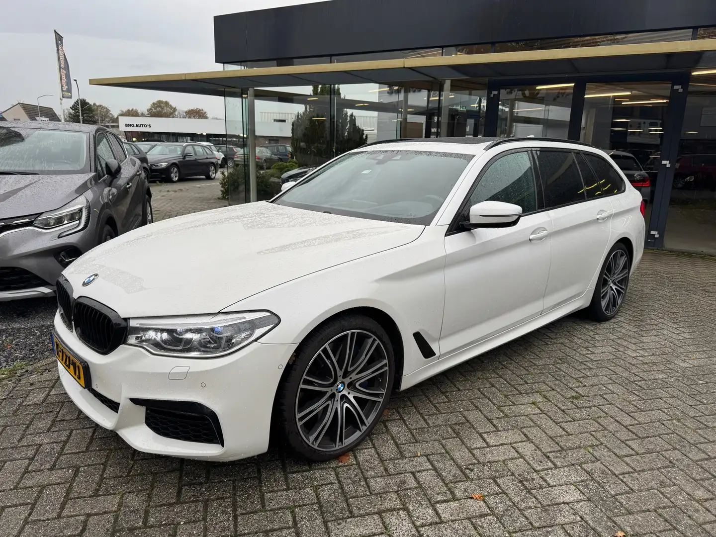 BMW 540 5-serie Touring 540d xDrive High Executive|Pano|AC Wit - 2
