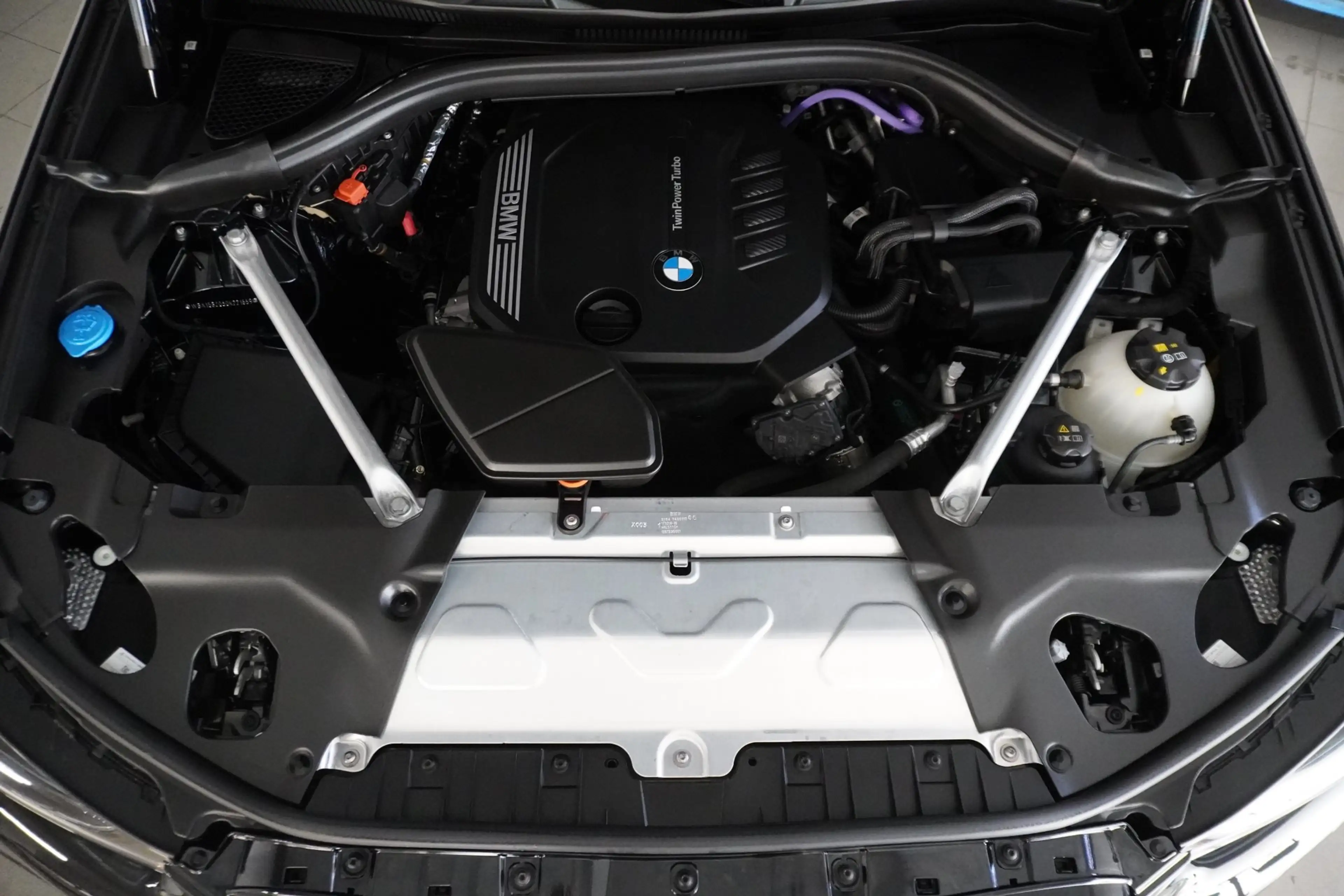 BMW X3 xDrive20d — photo 2