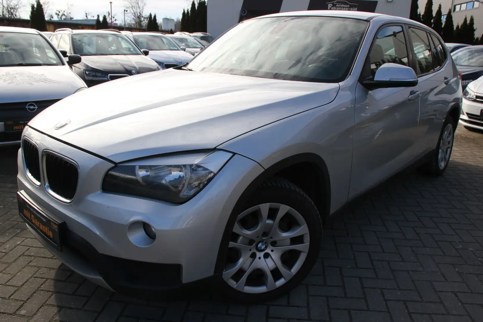 BMW X1 Baureihe X1 18 d sDrive Klima/PDC/Allwetterre Argent - 2
