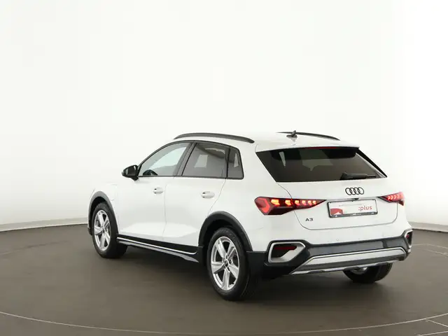 Audi A3 view 4